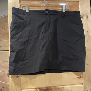 Eddie Bauer First Accent Women's Black Skort Size P16